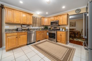 Building Photo - 4 Red Maple Ct