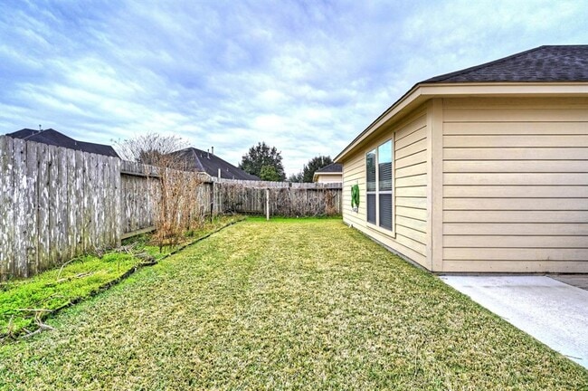 Building Photo - 4523 Long Creek Dr