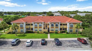 Building Photo - 1000 Villagio Cir