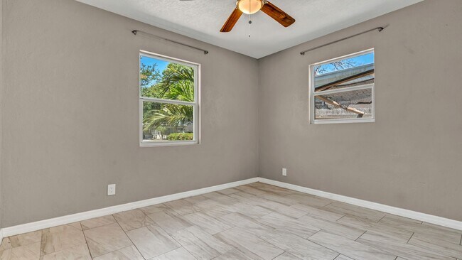 Building Photo - Charming 2bed/1bath Home in Tyrone/St Pete...