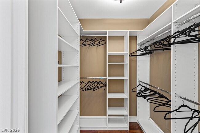 Building Photo - 2777 Paradise Rd