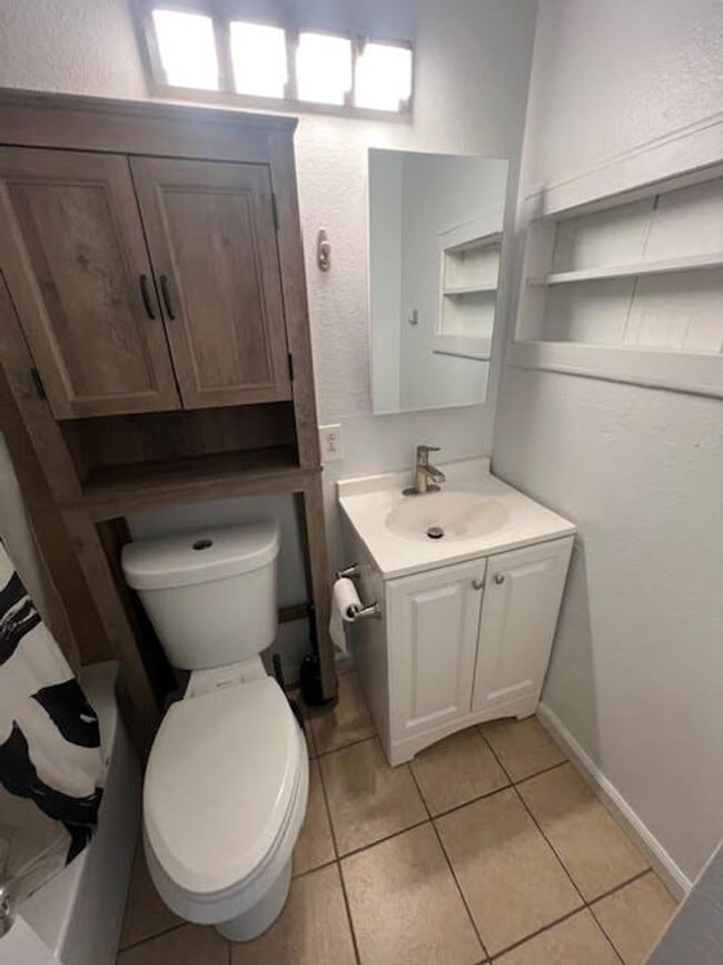 Building Photo - Single-Story Home in Sparks!