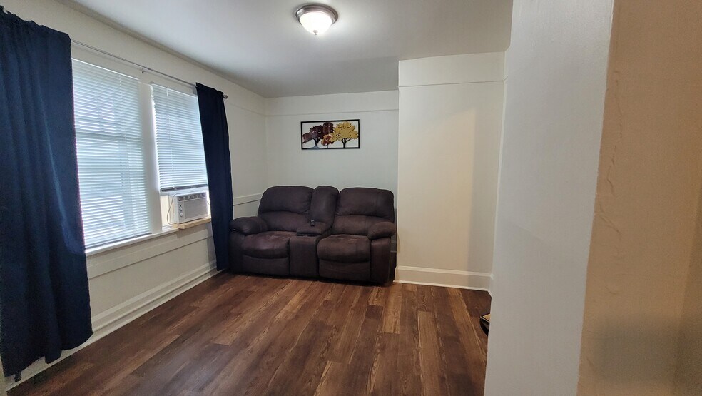 Living Room - 106 12th St N