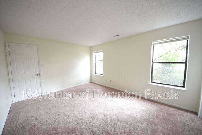 Building Photo - 8530 Tidewater Dr