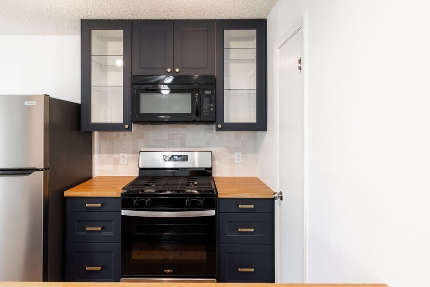 Building Photo - 706 Ramble Ln