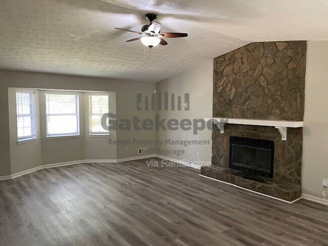 Building Photo - 7345 Chaucer Ct