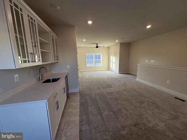 Building Photo - 139 Rubens Dr