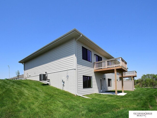 Building Photo - 14806 Bruning St