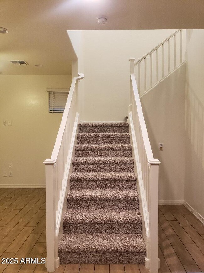 Building Photo - 5750 W Raymond St