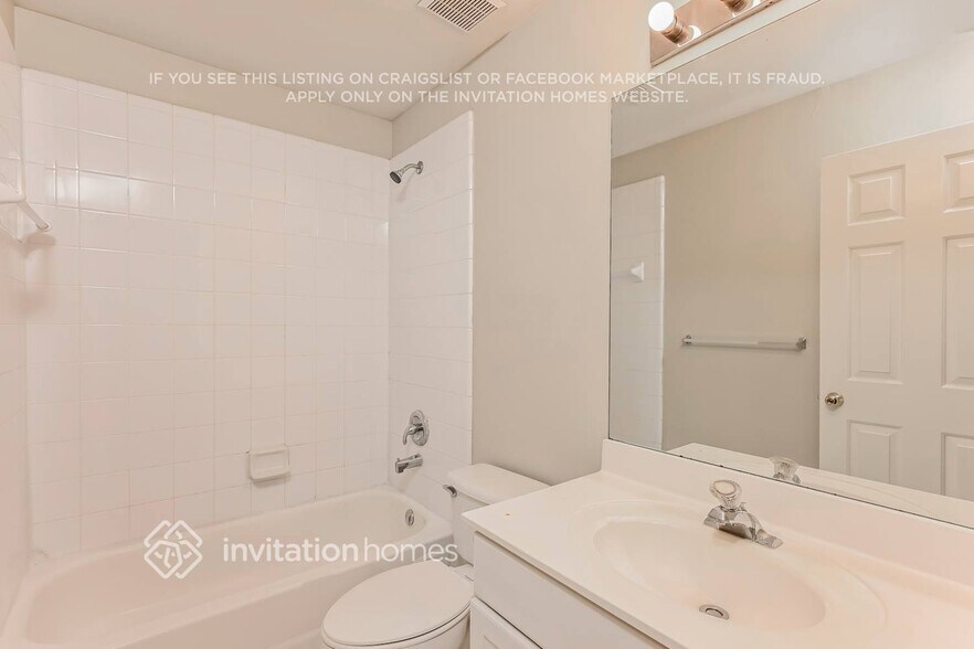 Building Photo - 2923 Misty Rock Cove