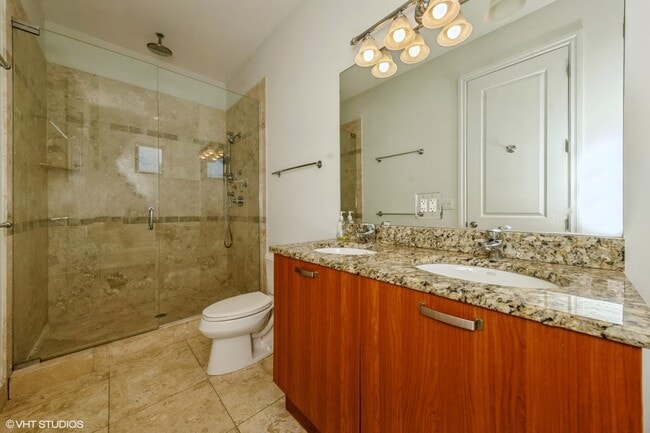 Building Photo - 4012 S Indiana Ave