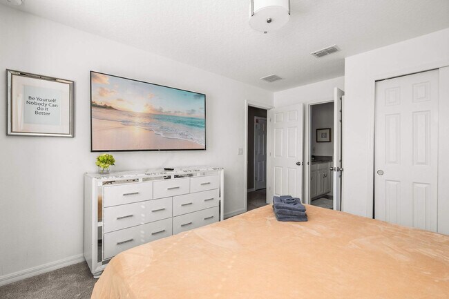 Building Photo - 8953 Amelia Downs Trail