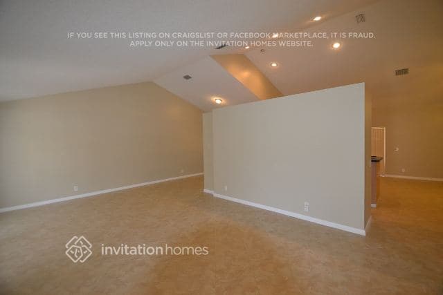 Building Photo - 126 NW 164th Ave