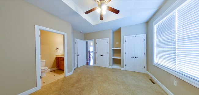 Building Photo - 2126 Little Kitten Ave