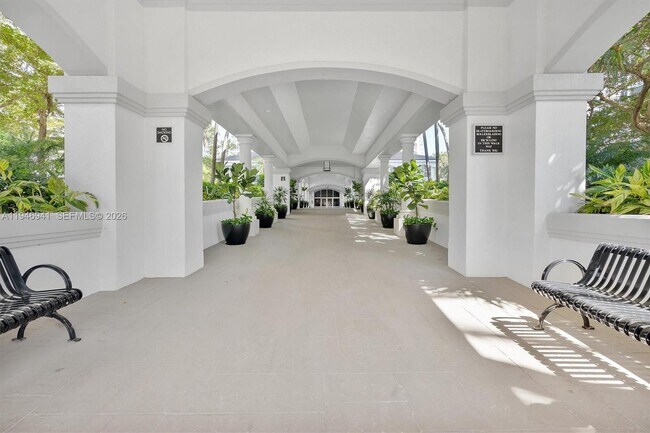 Building Photo - 21205 NE 37th Ave