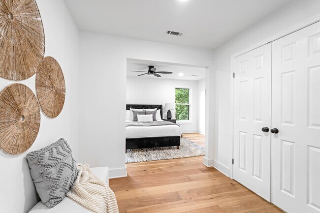 Building Photo - 28 Douglas Dr