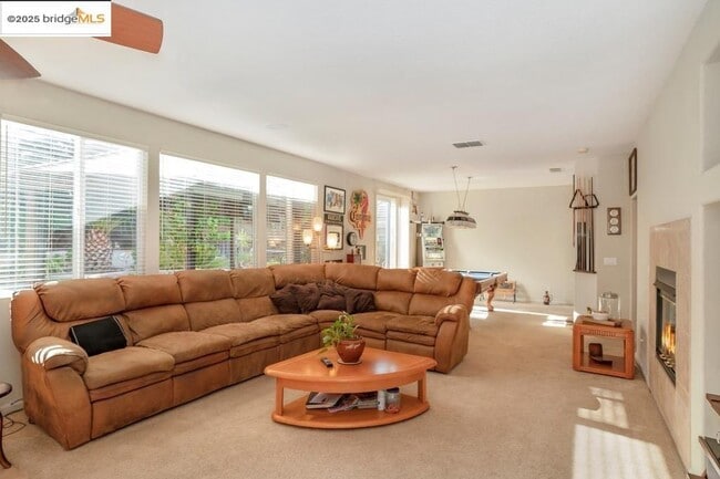 Building Photo - 3792 Pintail Dr