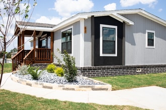 Building Photo - 6105 E McKinney St