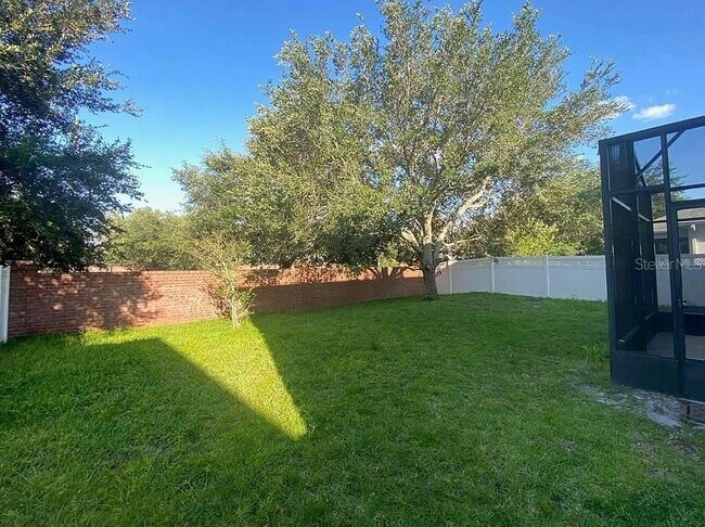 Building Photo - 944 Lost Grove Cir