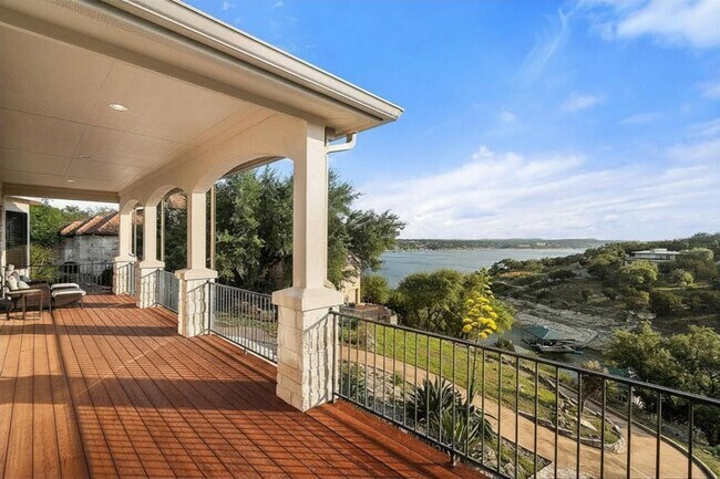 Building Photo - 17813 Kingfisher Ridge Dr