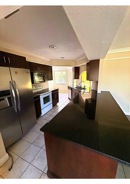 Building Photo - 1505 SE 36th St