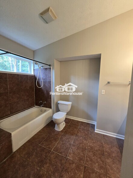 Building Photo - 1593 Tanager Cir