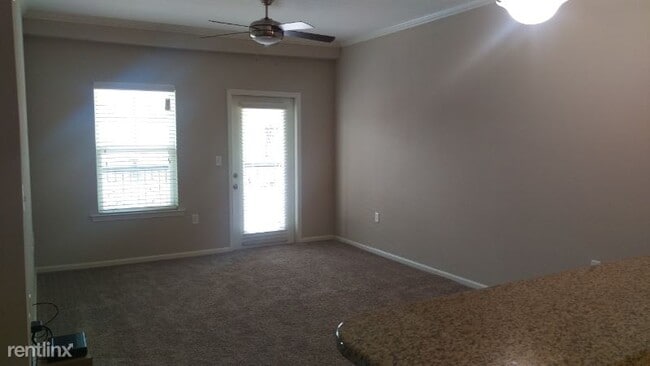 Building Photo - 1 br, 1 bath Apartment - 2955 Towneship Blvd.