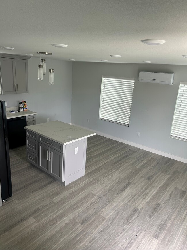 Building Photo - 1700 104th Ave