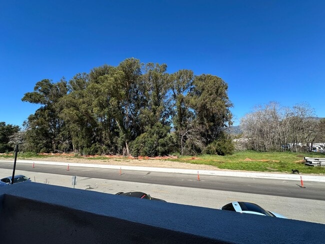 Building Photo - Winslow Complex Gem