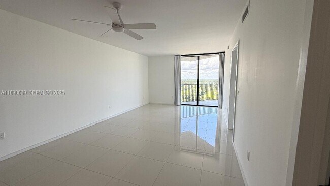 Building Photo - 5300 NW 85th Ave