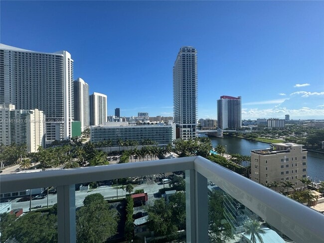 Building Photo - 3800 S Ocean Dr