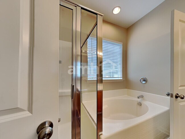 Building Photo - 3392 Fletton Way