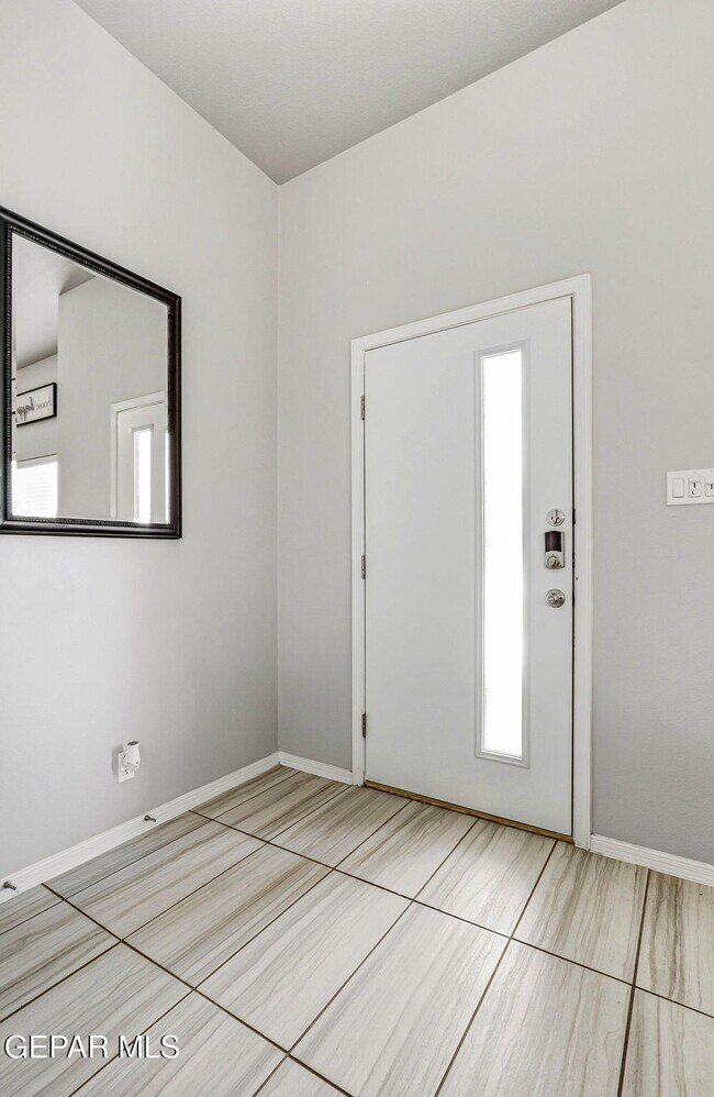 Building Photo - 12580 Arrow Weed Dr