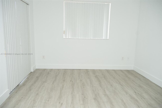 Building Photo - 2600 S University Dr