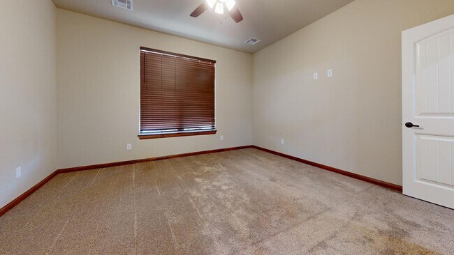 Building Photo - 12832 Sierra Ln
