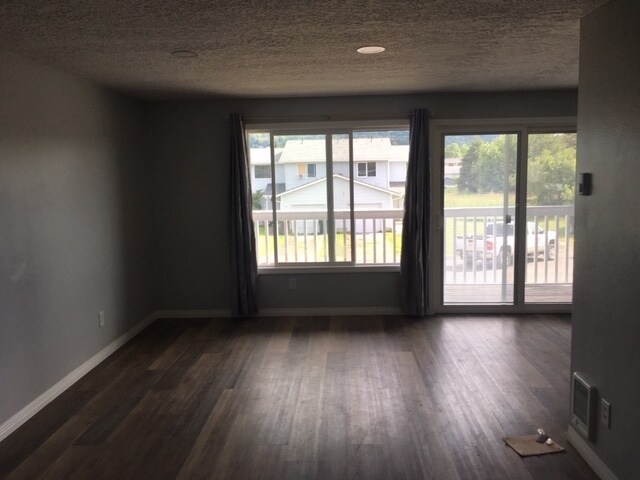 Building Photo - 120 Cowan Ct