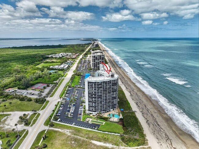 Building Photo - 9650 S Ocean Dr