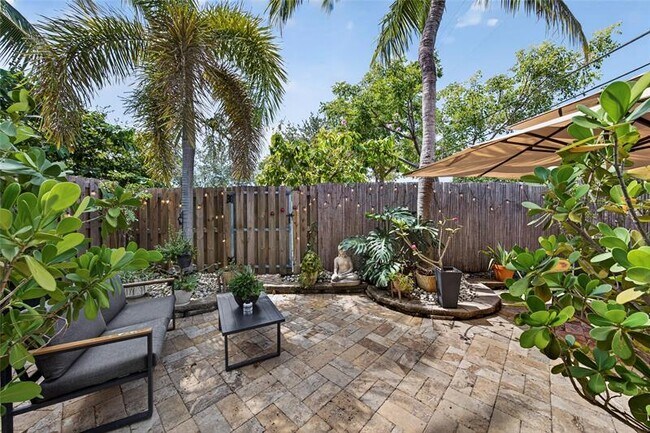 Building Photo - South Florida Excellent Rental - 1 month FREE!!!