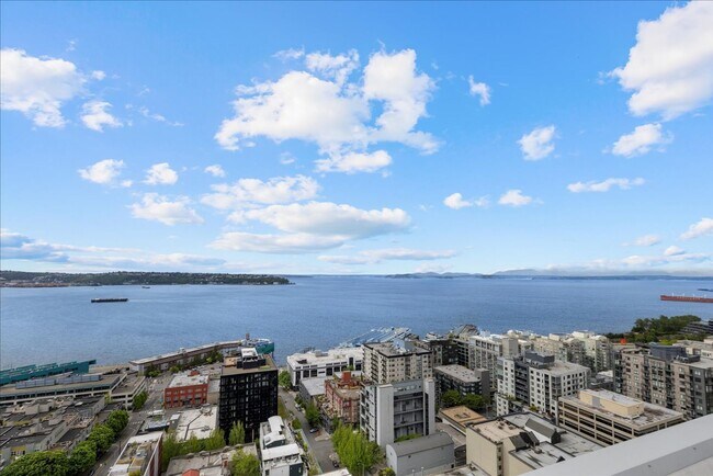 Building Photo - Arbor Place Tower Condominiums ~ Belltown
