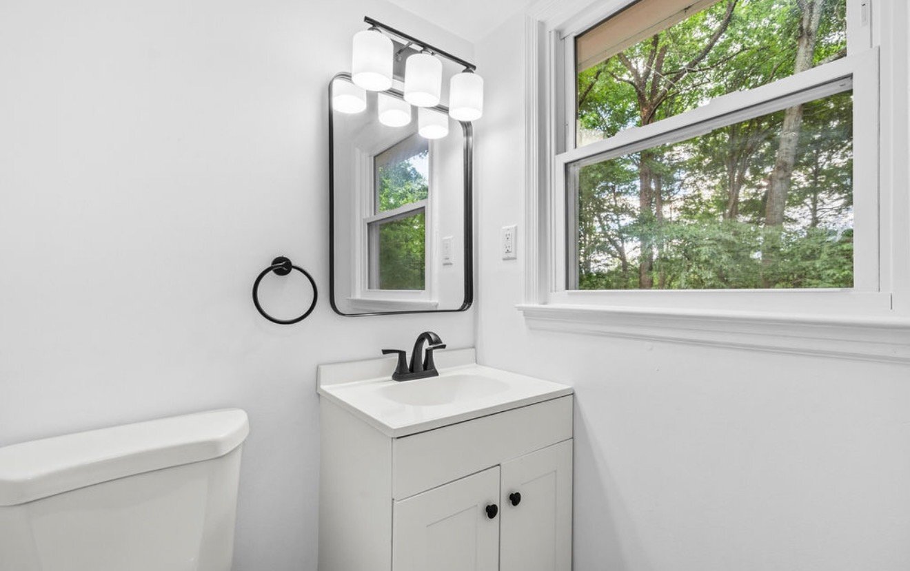 Building Photo - 6570 Tip Hill Dr