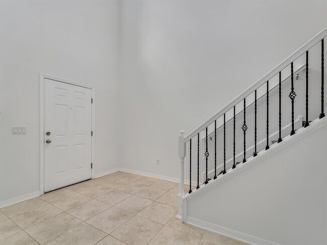 Building Photo - 7323 Pool Compass Loop