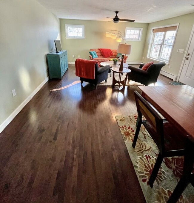 hardwood floors through out - 10 Fairfield Rd