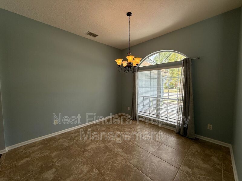 Building Photo - 1319 N Kyle Way