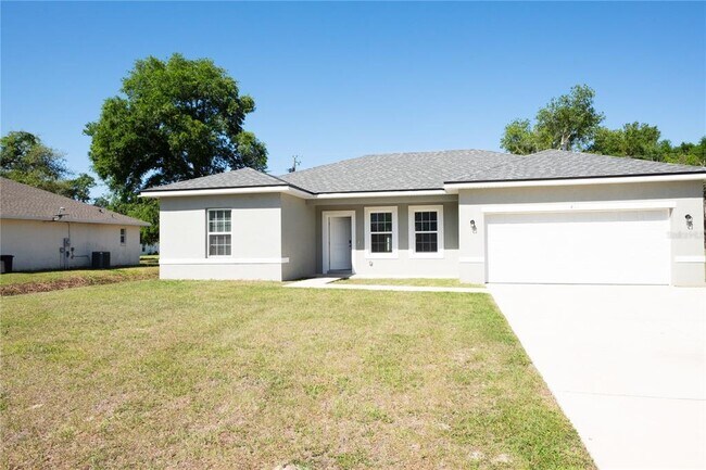 Building Photo - 422 Marion Oaks Course