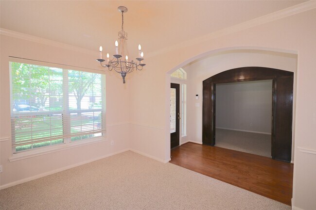 Building Photo - 4810 Zachary Ln