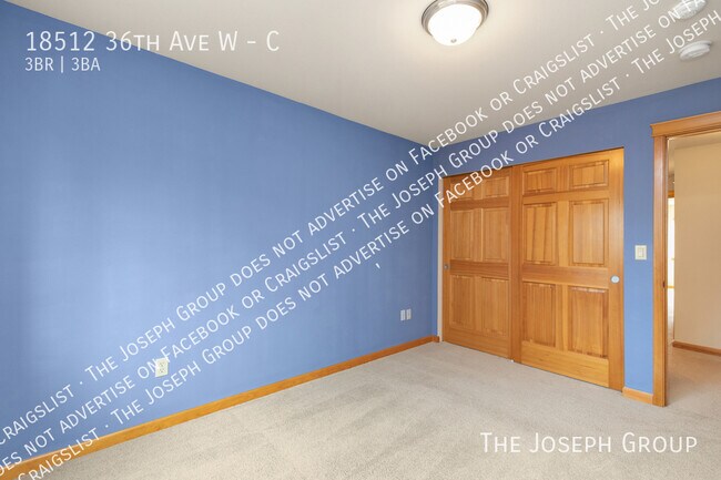 Building Photo - 18512 36th Ave W