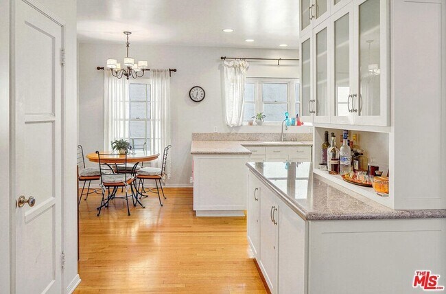 Building Photo - 10614 Le Conte Ave