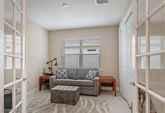 Building Photo - 14586 Tropical Dr