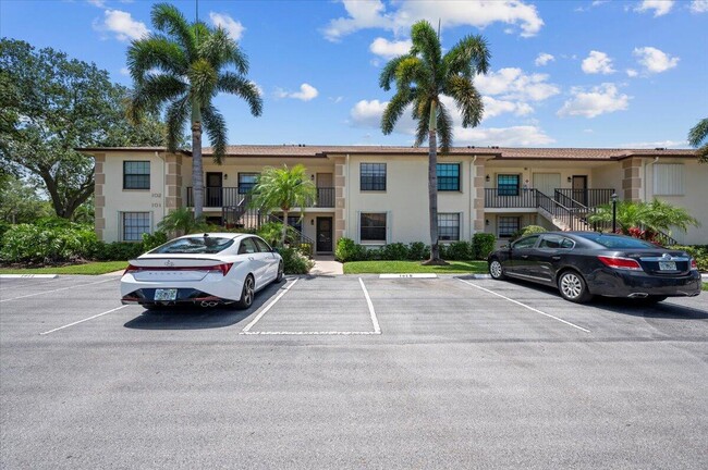 Building Photo - 101 Pinecrest Cir