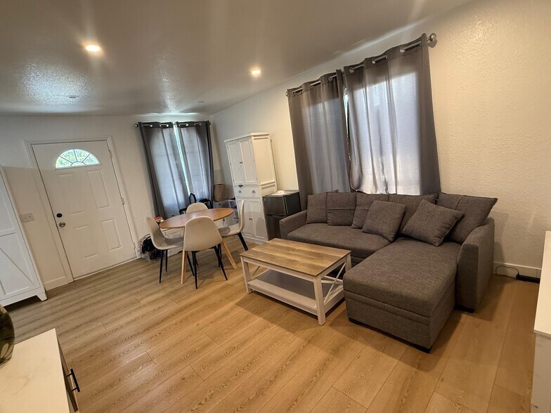 Shared Living Area - 4101 4th Ave